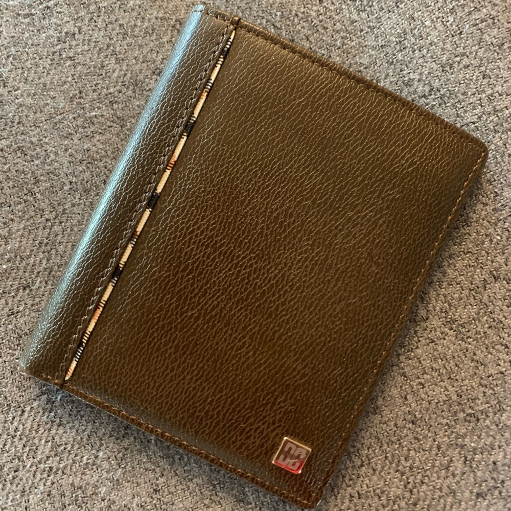 New Authentic Daks Brown Leather Wallet